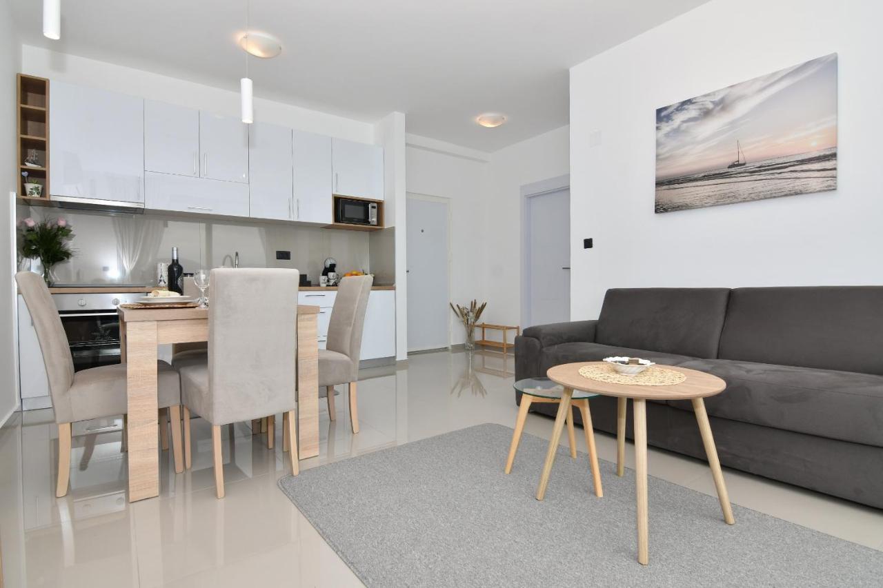 Apartmani Porat Igalo Eksteriør billede